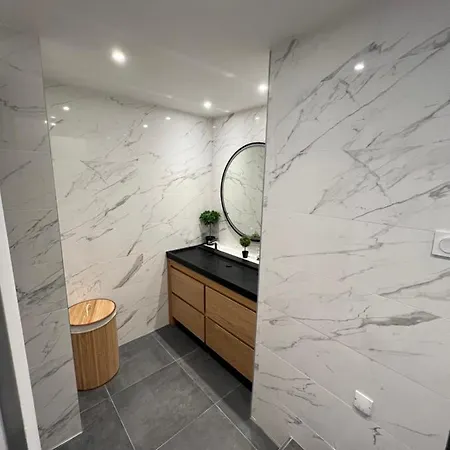 Апартаменты Le 46 : Superbe Jacuzzi